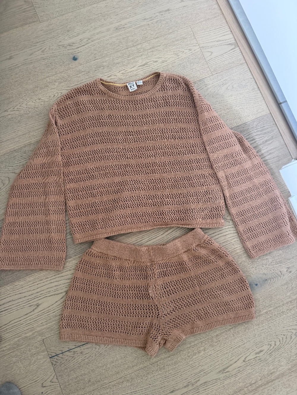 ROXY CROCHET KNIT LOUNGE SET – SIZE SMAL